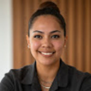 Meet your Posher, Alejandra